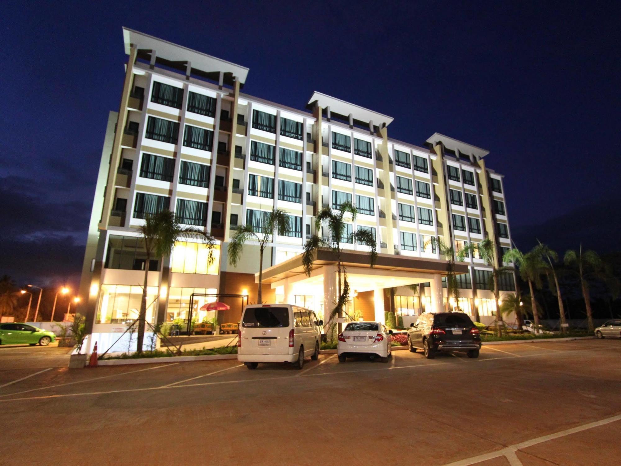 S Tara Grand Hotel Surat Thani Exterior foto