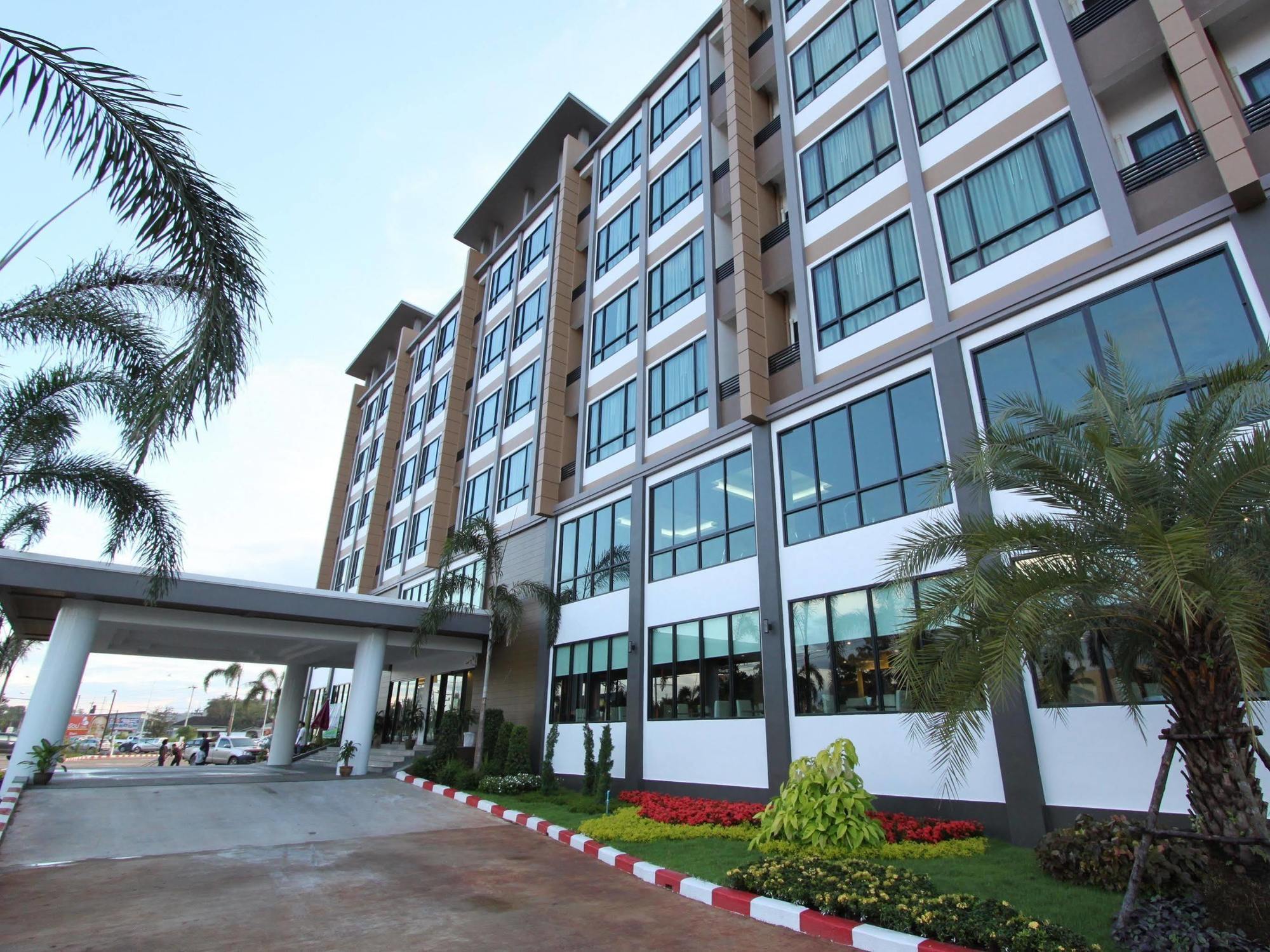 S Tara Grand Hotel Surat Thani Exterior foto